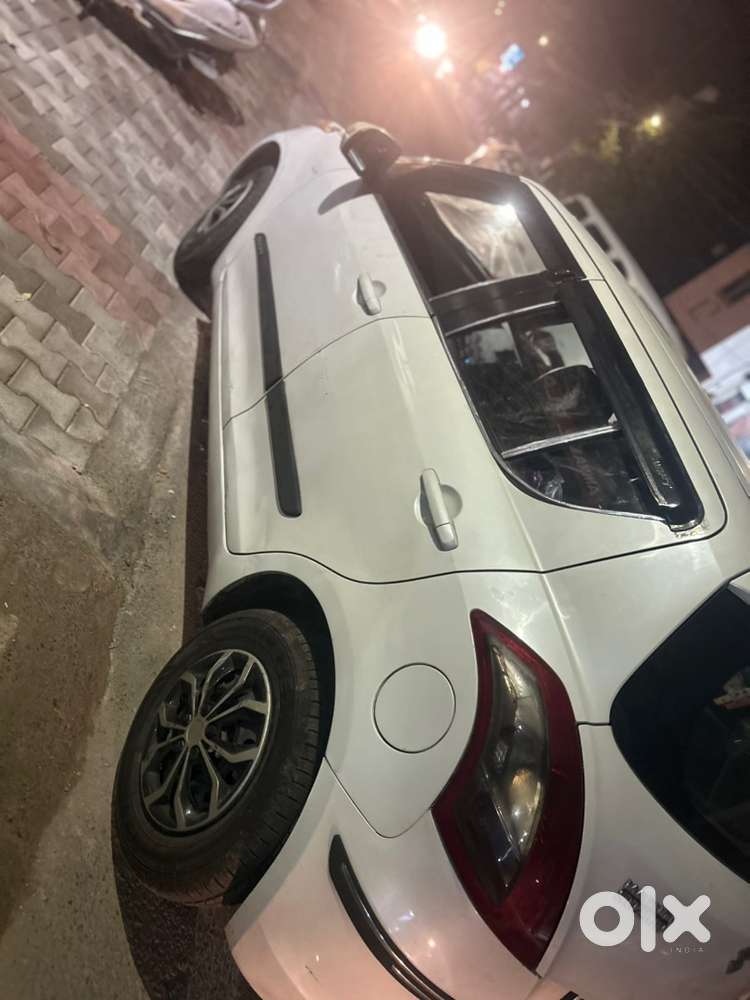 Maruti Suzuki Swift Petrol