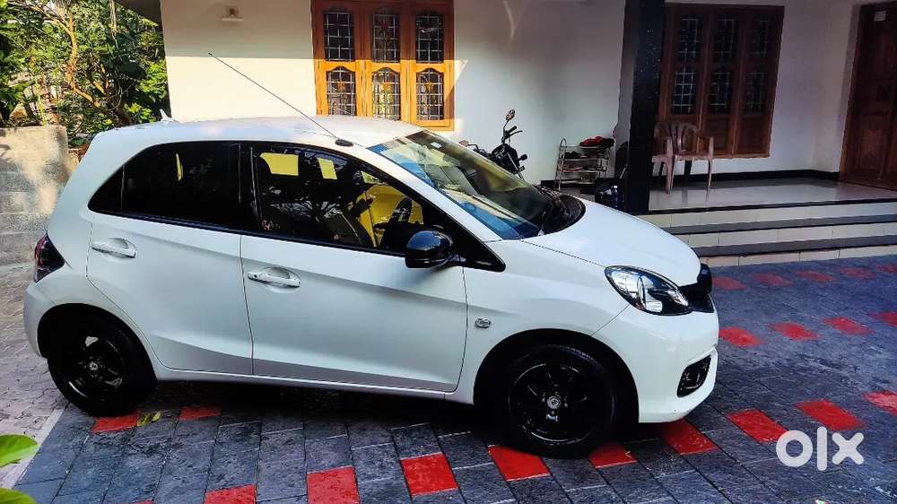 Honda Brio 2015 Petrol Well Maintained
