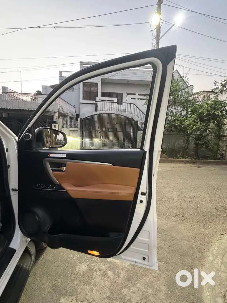 Toyota Fortuner 2023 Diesel 31800 Km Driven