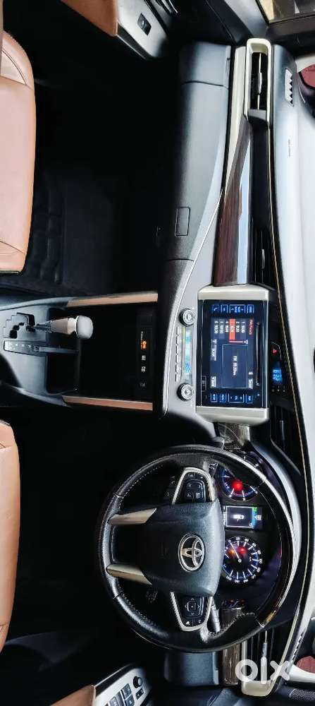 Toyota Innova Crysta 2019 Diesel 195000 Km Driven