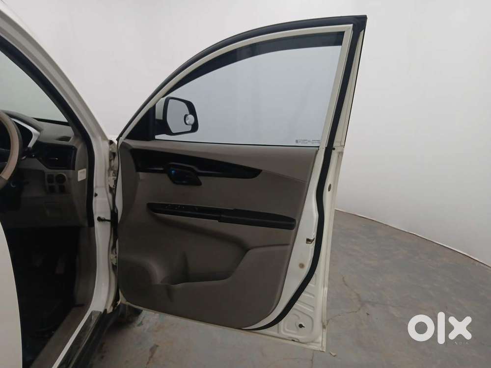 Mahindra Kuv 100 Mfalcon G80 K6, 2016, Petrol