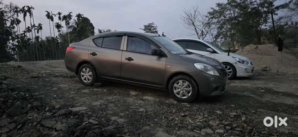 Nissan Sunny 2012 Petrol