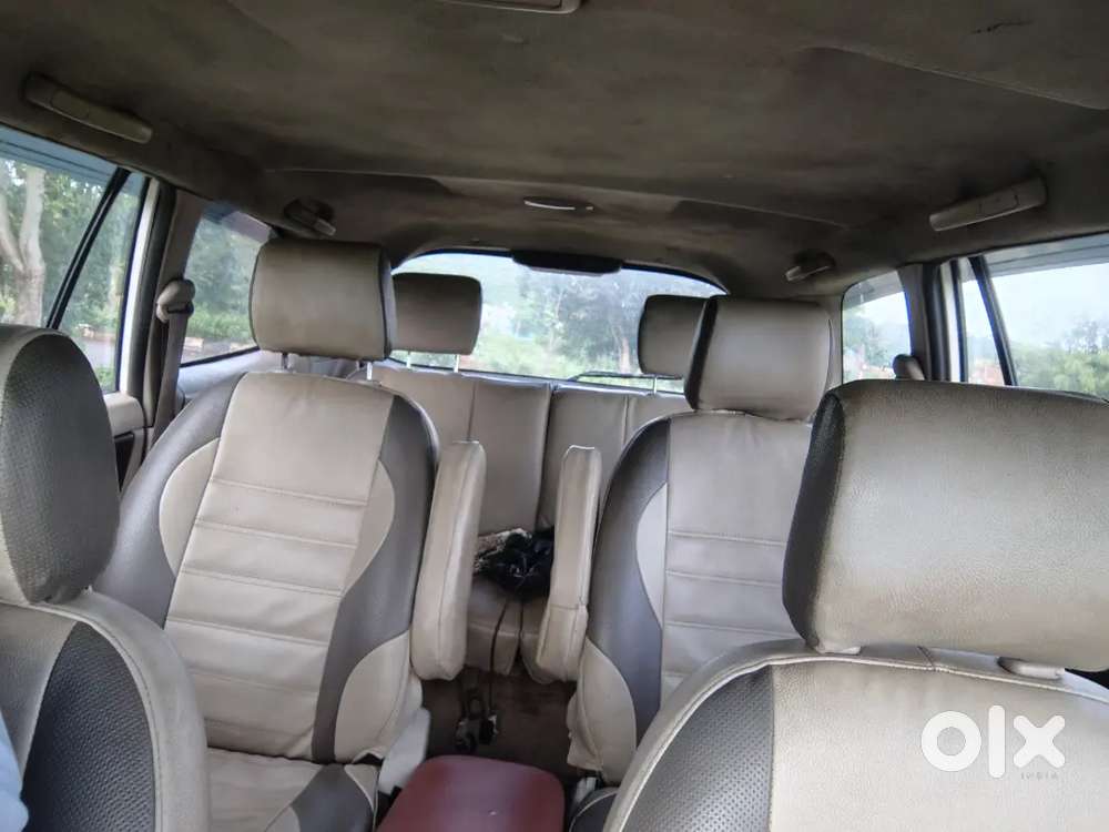 Toyota Innova 2010 Diesel Well Maintained Upto 15 Mileage On Long Way