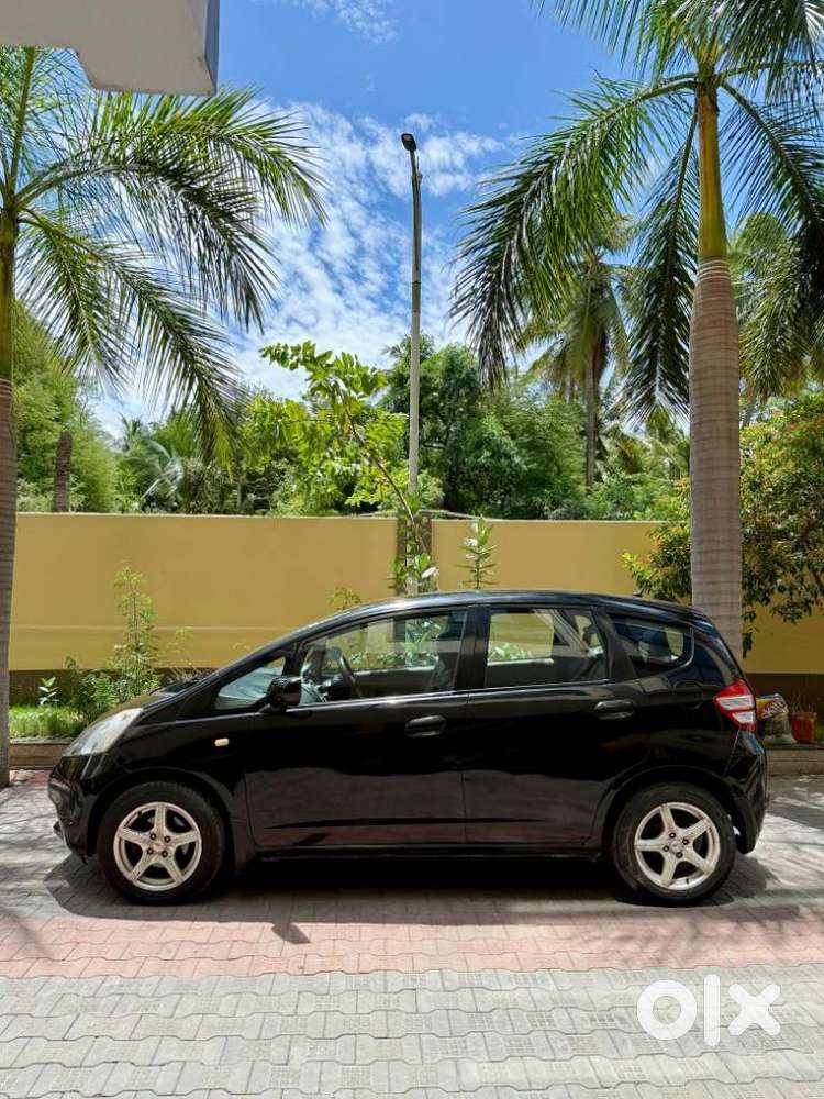 Honda Jazz 1.2 V I Vtec Privilege, 2010, Petrol