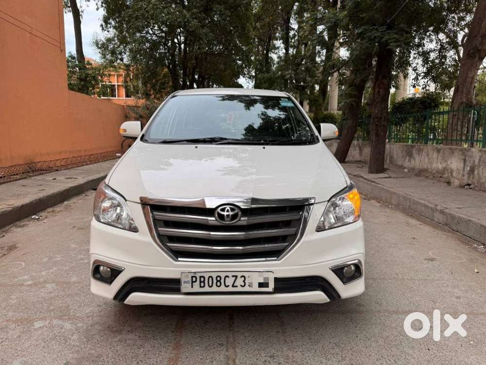 Toyota Innova 2.5 G (diesel) 7 Seater Bs Iv, 2015, Diesel