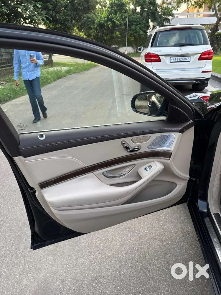Mercedes Benz
S500