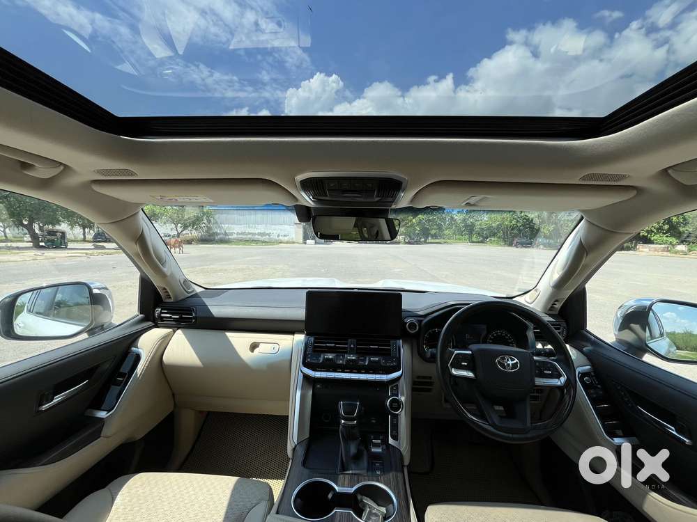 Toyota Land Cruiser Zx Petrol, 2024, Petrol