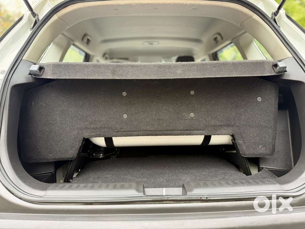 Maruti Suzuki Brezza Vxi S-cng, 2025, Cng & Hybrids