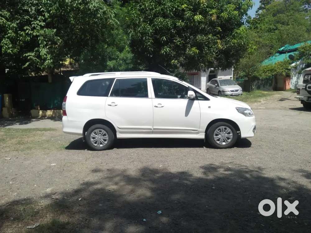Toyota Innova G4 2015