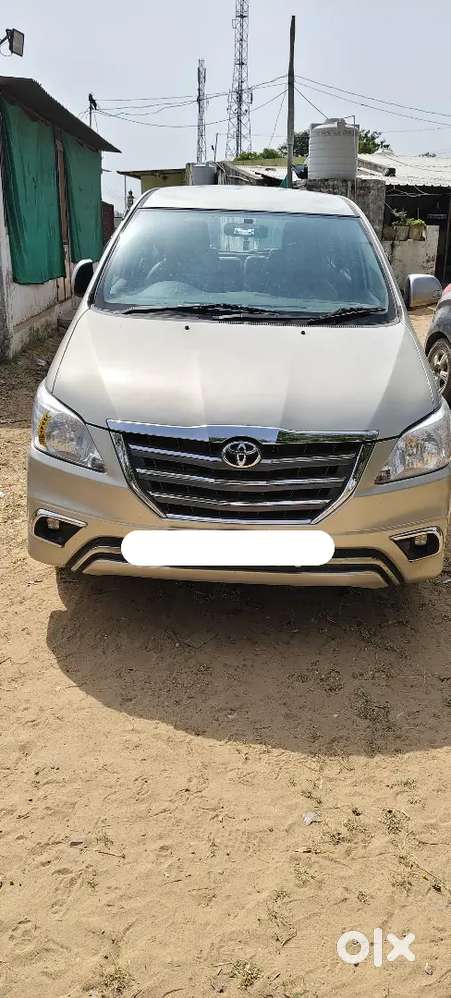Toyota Innova 2014 Diesel Well Maintained