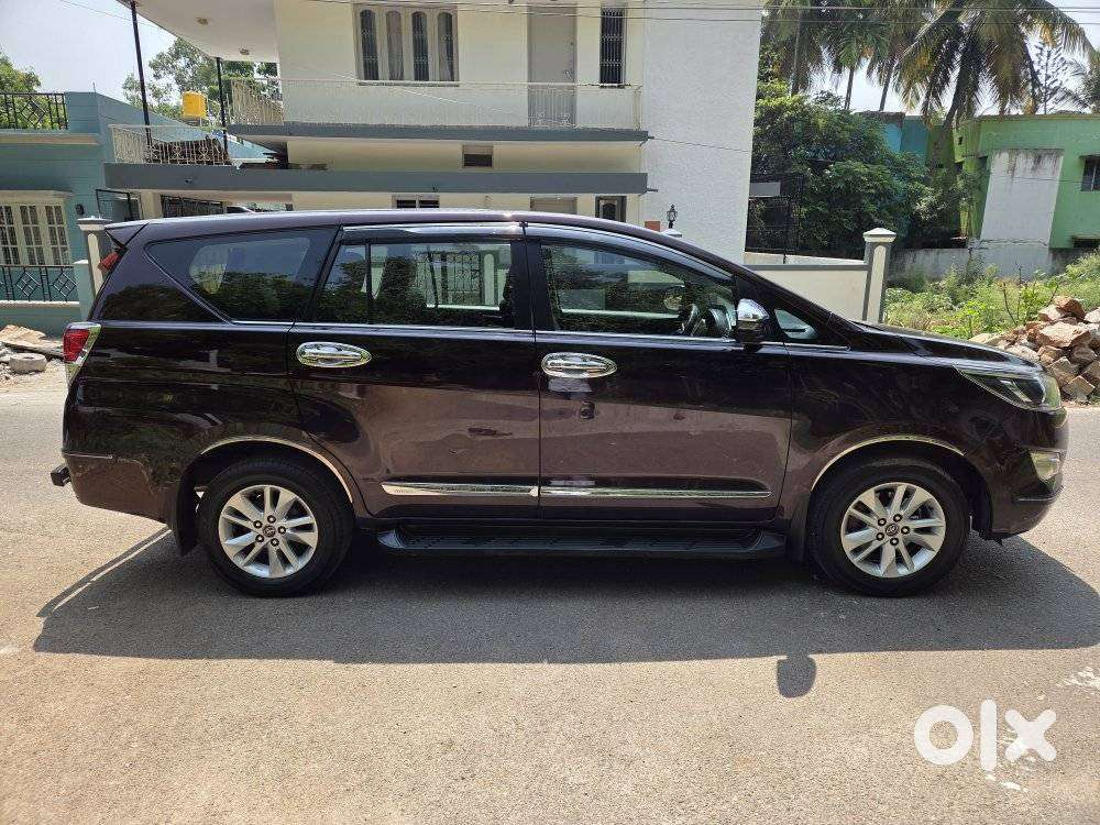 Toyota Innova Crysta 2.4 V, 2017, Diesel