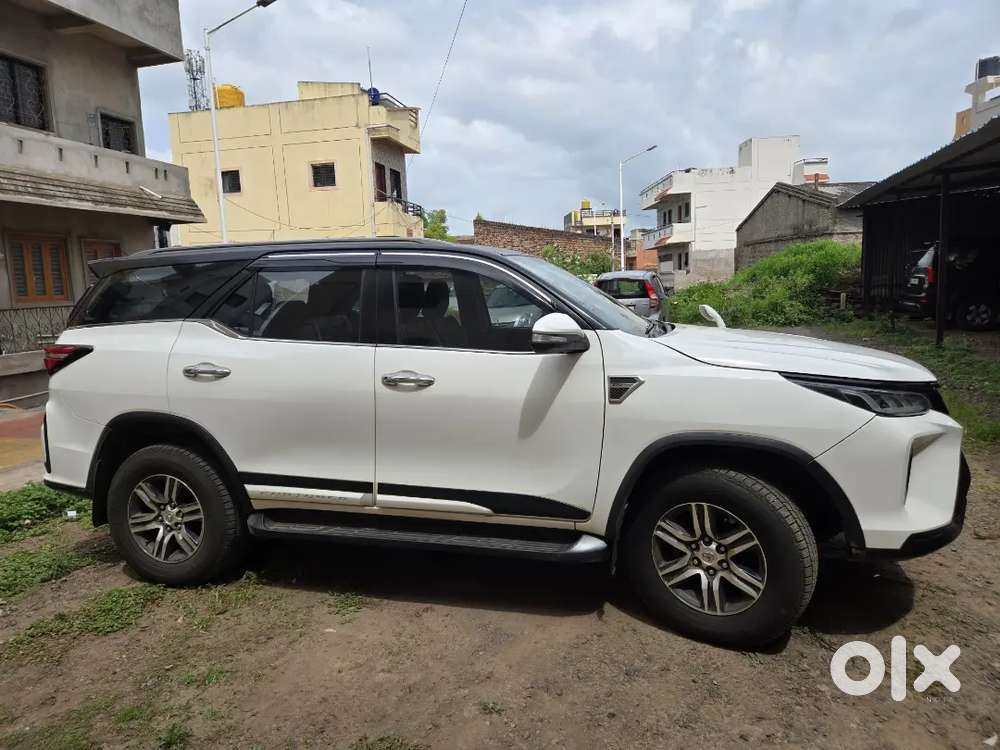 Legender Converted Toyota Fortuner 2.8 Mt 2016 Diesel Second Owner