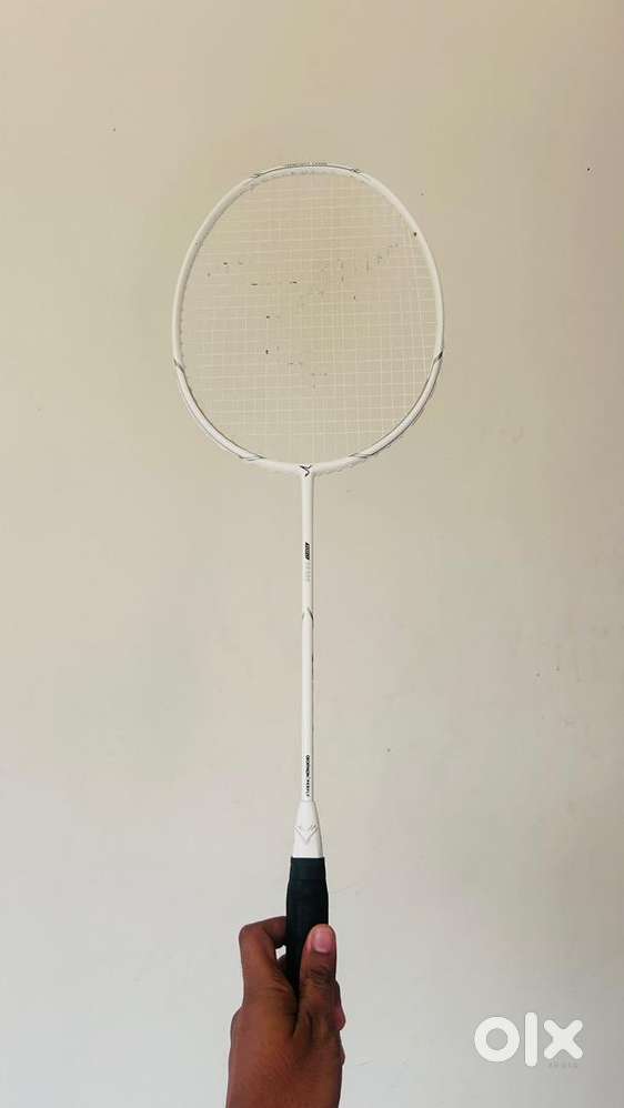 Badminton racket