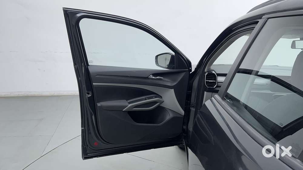 Skoda Kylaq Signature Plus, 2025, Petrol