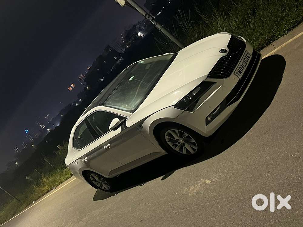 Skoda Superb Laurin 2016 Km Driven