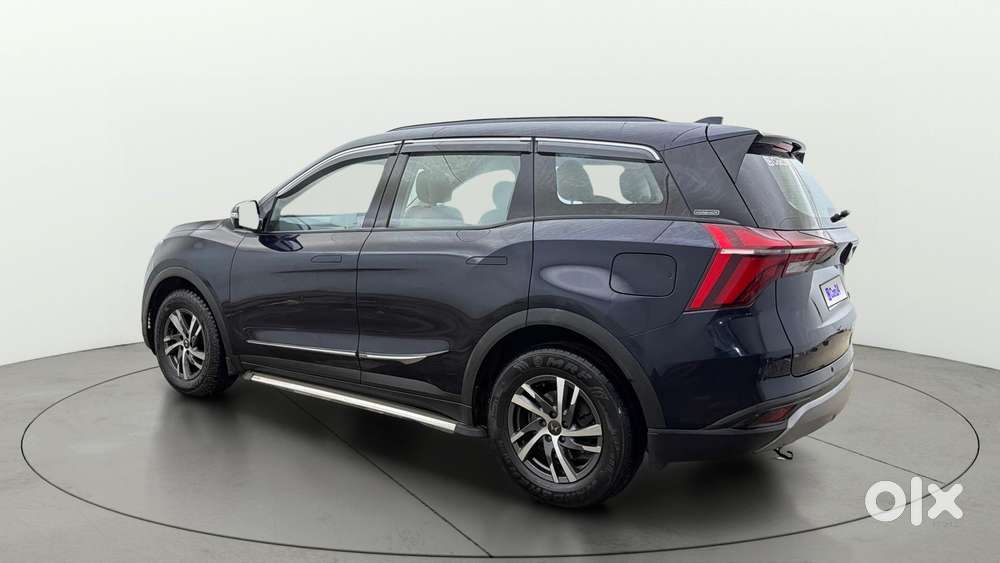 Mahindra Xuv700 2.0 Ax 5 Petrol Mt 7 Str, 2023, Petrol