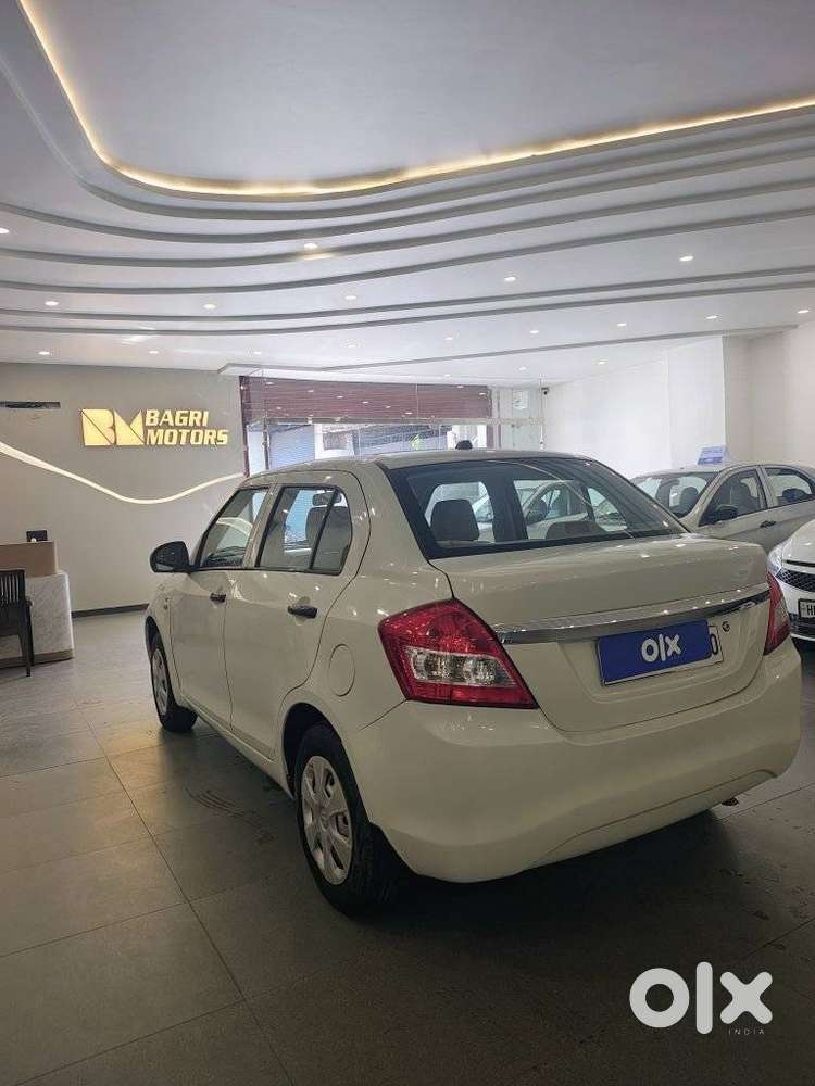 Maruti Suzuki Swift Dzire Lxi Option, 2017, Cng & Hybrids
