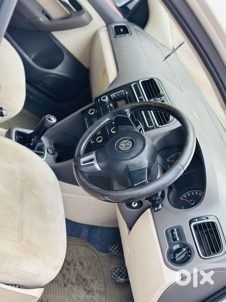 Volkswagen Vento 2010-2013 Petrol Highline, 2011, Petrol