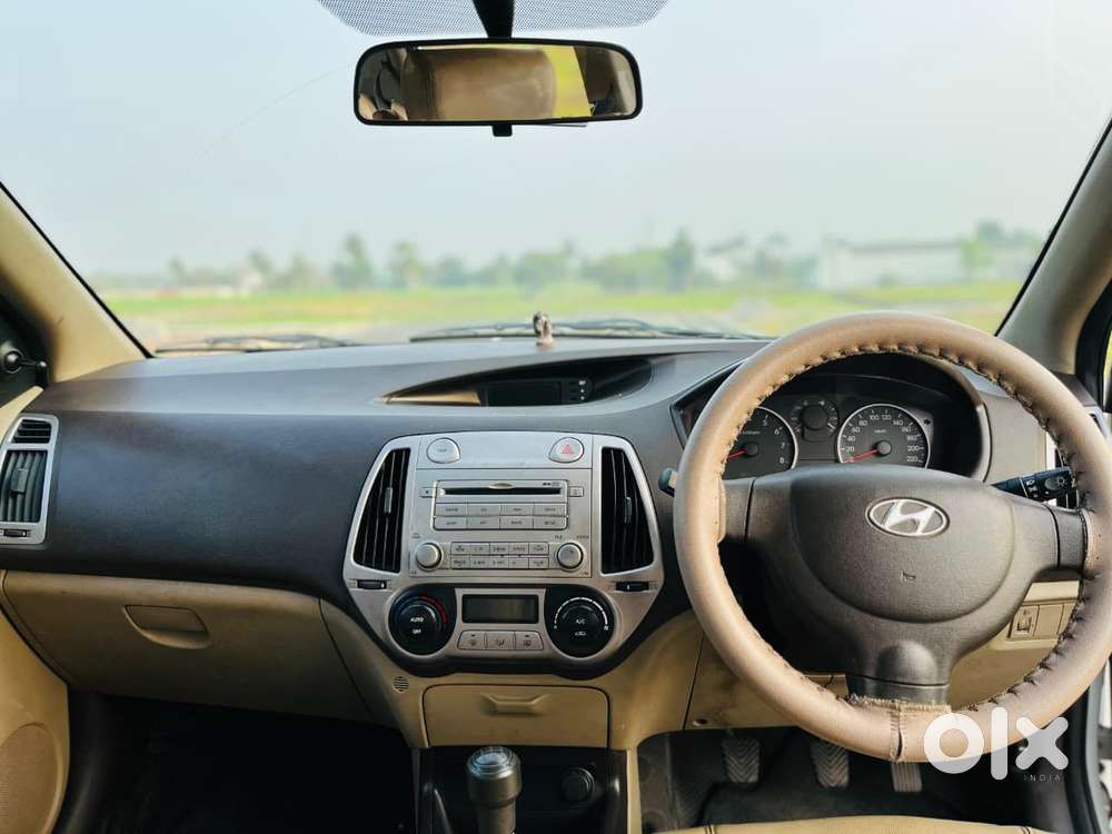 Hyundai I20 Petrol Cvt Magna Executive, 2011, Petrol