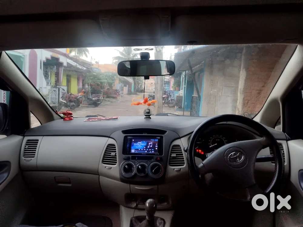 Toyota Innova 2010 Diesel Well Maintained