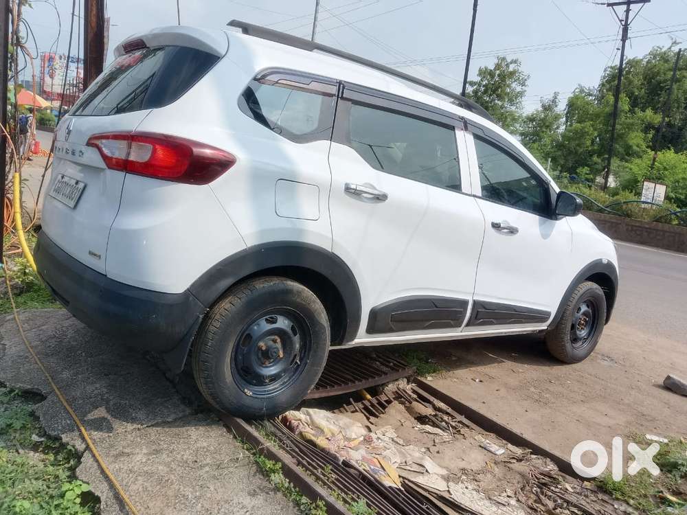 Renault Triber 1.0 Rxe, 2021, Petrol