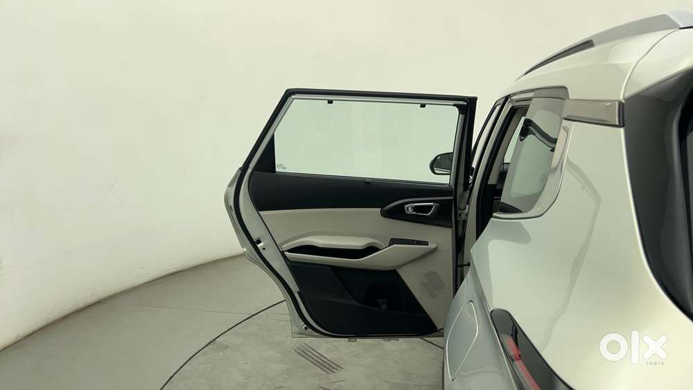 Kia Carens Clavis Htk, 2025, Petrol