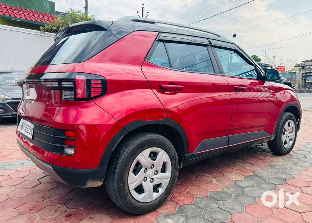 Hyundai Venue Sx Dual Tone, 2022, Petrol