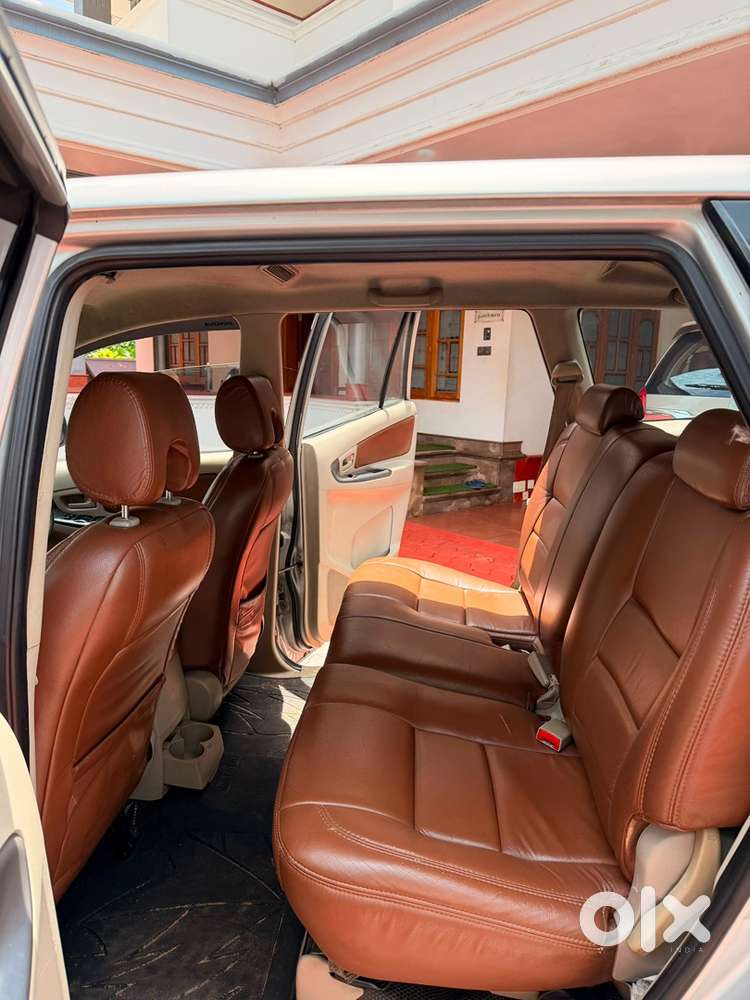 Toyota Innova Diesel 2012