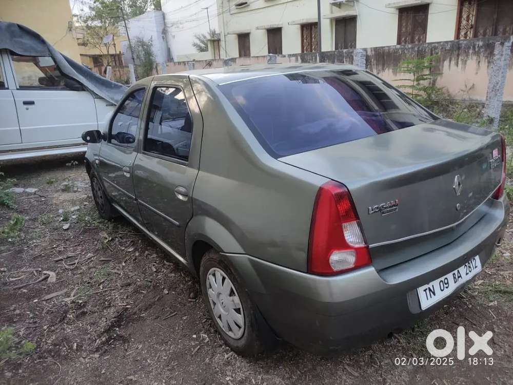 Mahindra Logan Petrol 2010