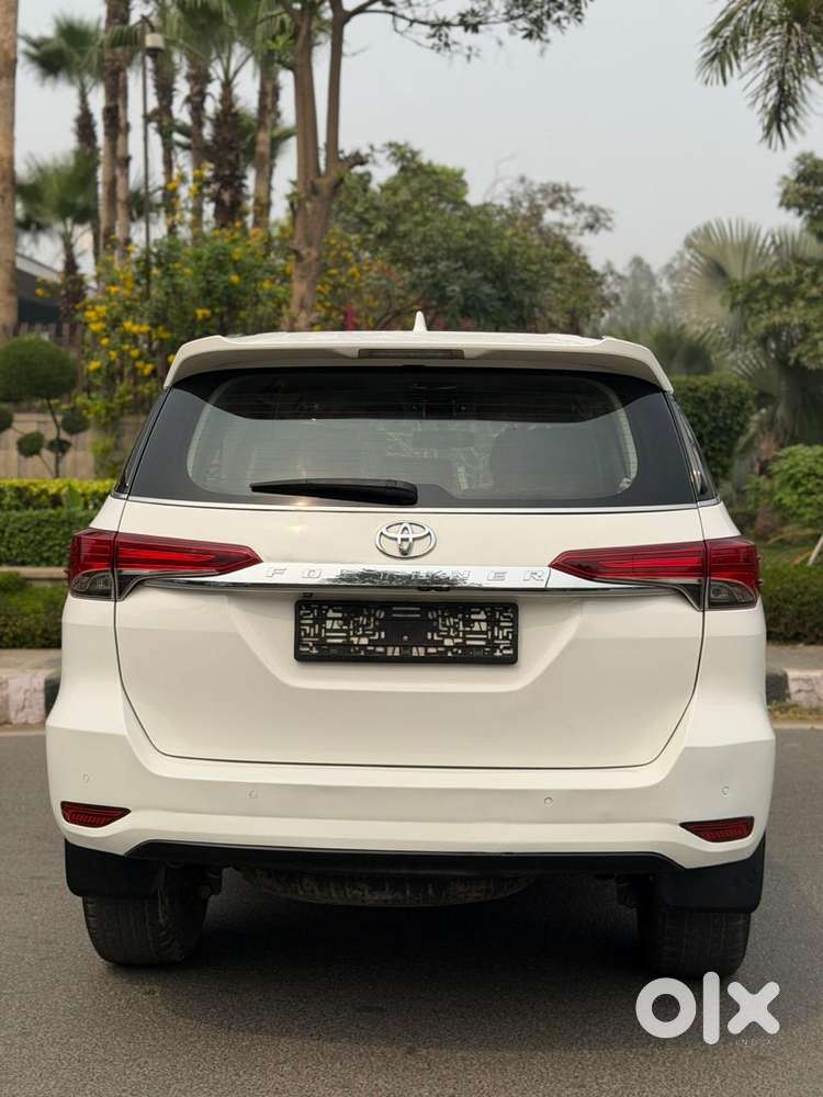 Toyota Fortuner 4x2 At 2.7 Petrol, 2020, Petrol