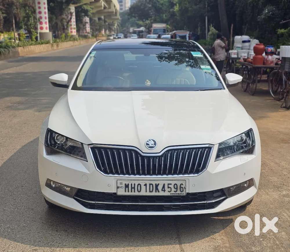 Skoda Superb [ ] 1.8 Style Tsi At, 2019, Petrol
