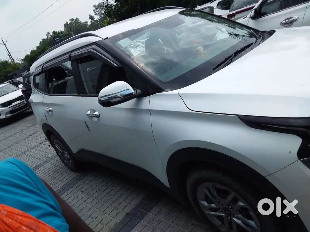 Kia Carens 2022 Petrol Well Maintained