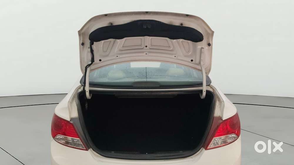 Hyundai Verna Fluidic 1.6 Crdi Sx Opt, 2013, Diesel