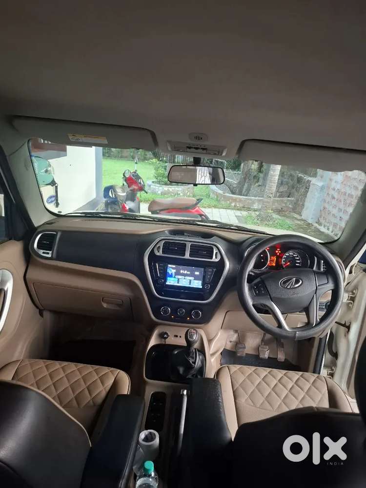 Suv 7 Seater 
Mahindra Tuv T10