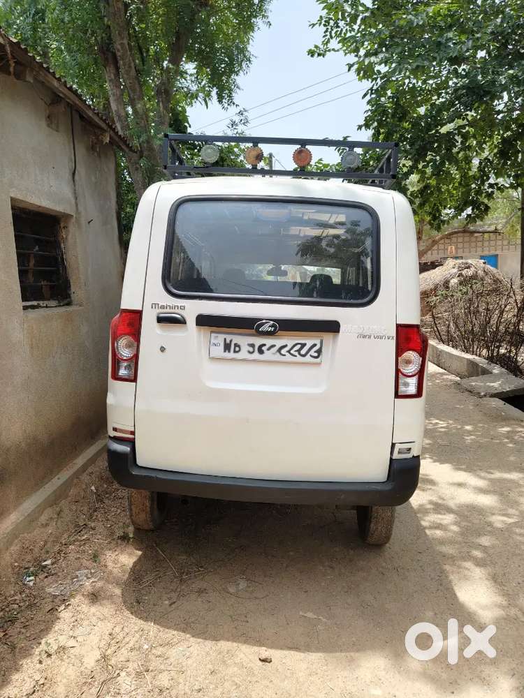 Mahindra Maximo Mini Van Like New Condition