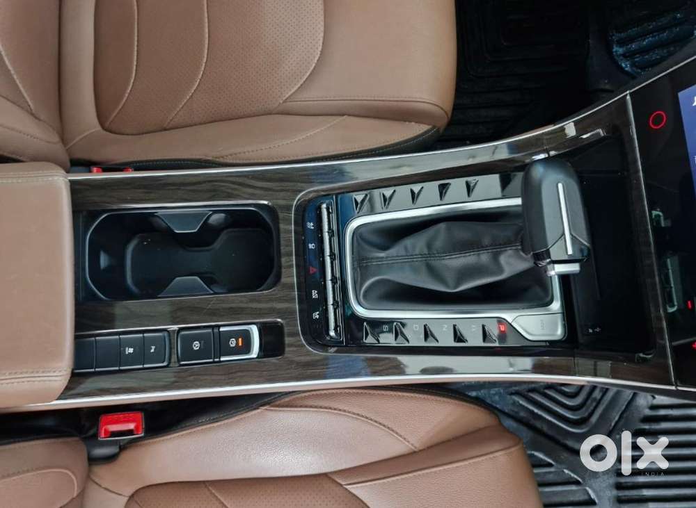 Mg Hector Plus Sharp Pro 1.5 Turbo Petrol Cvt 7 Str, 2023, Petrol