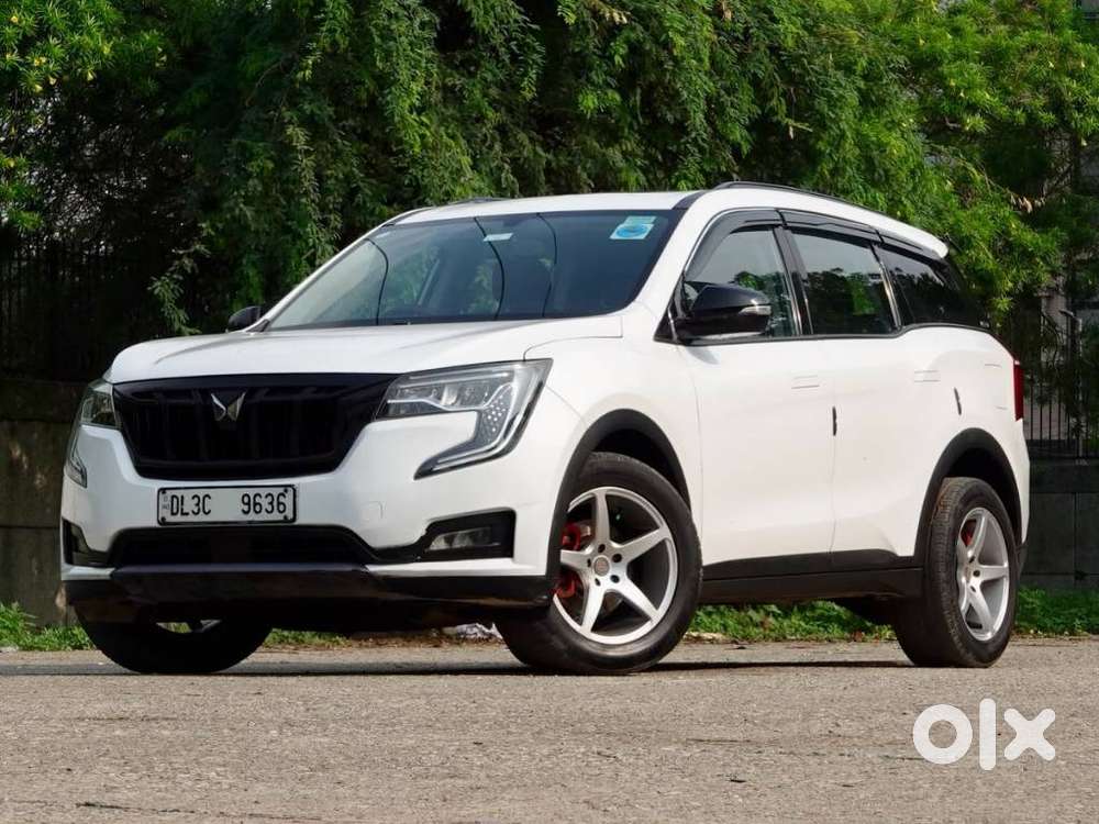 Mahindra Xuv700 2.0 Ax 5 Petrol Mt 7 Str, 2024, Petrol