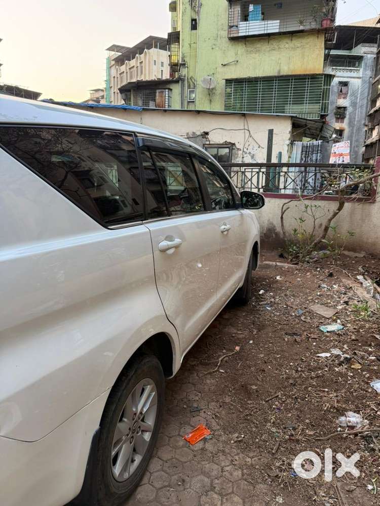 Toyota Innova Crysta 2016 Diesel Well Maintained