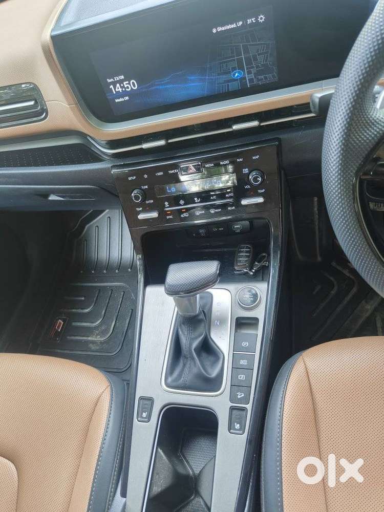 Hyundai Alcazar Signature 1.5 Petrol Dct 6str, 2024, Petrol