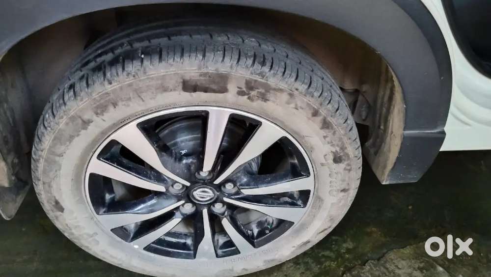 Nissan Kicks Petrol 2022