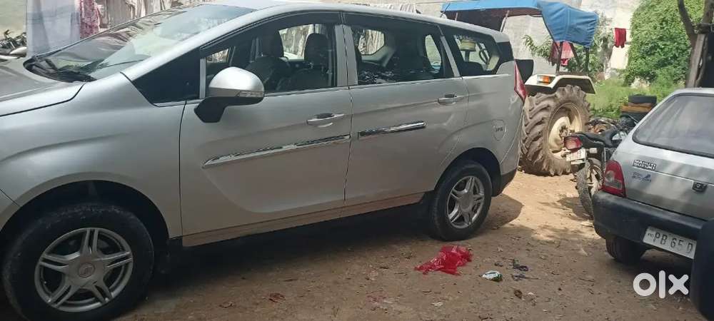 Mahindra Marazzo M4 Diesel Manual 2019