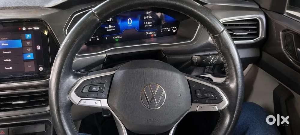Volkswagen Taigun 1.0 Tsi Topline At, 2023, Petrol