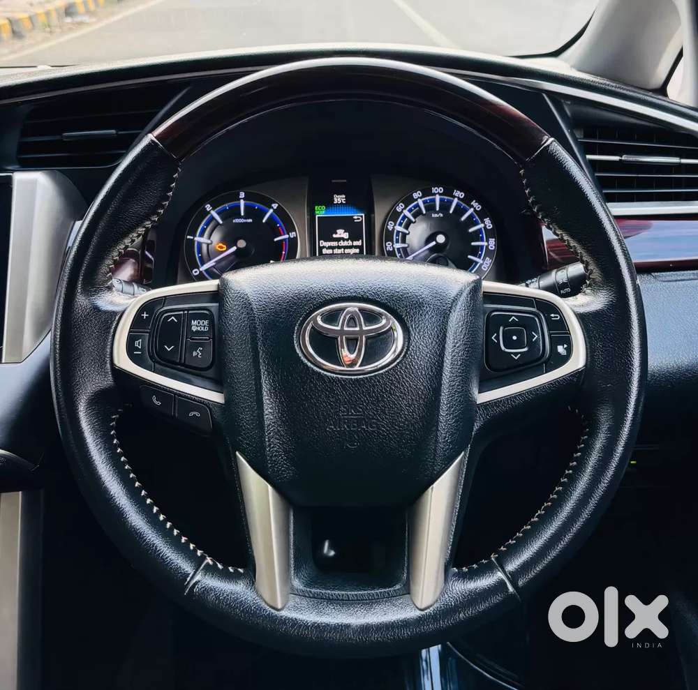 Toyota Innova Crysta [2020-ongoing] 2.4 Vx 7 Str, 2017, Diesel