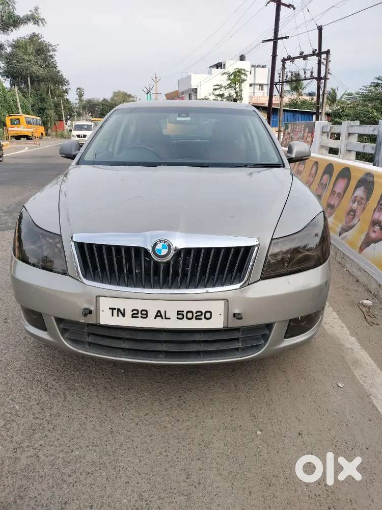 Skoda Laura 1.9 Ambiente 2012
