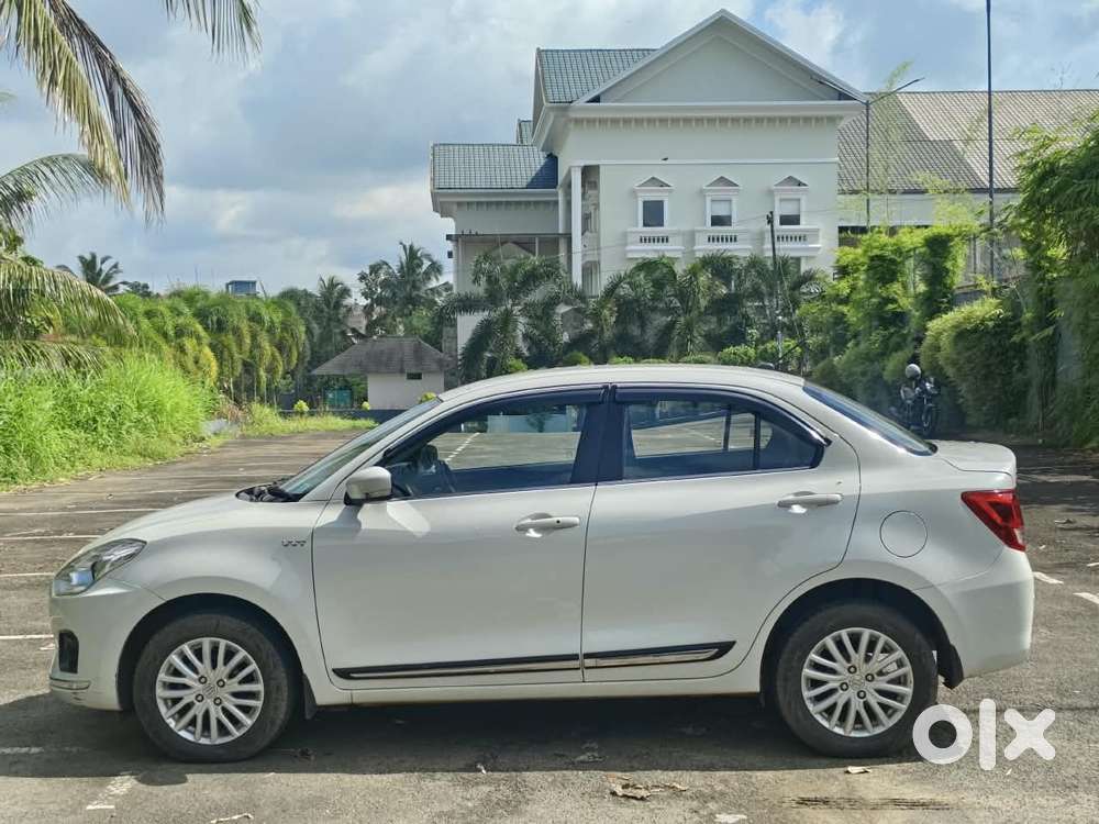 Maruti Suzuki Swift Dzire Amt Zxi, 2018, Petrol