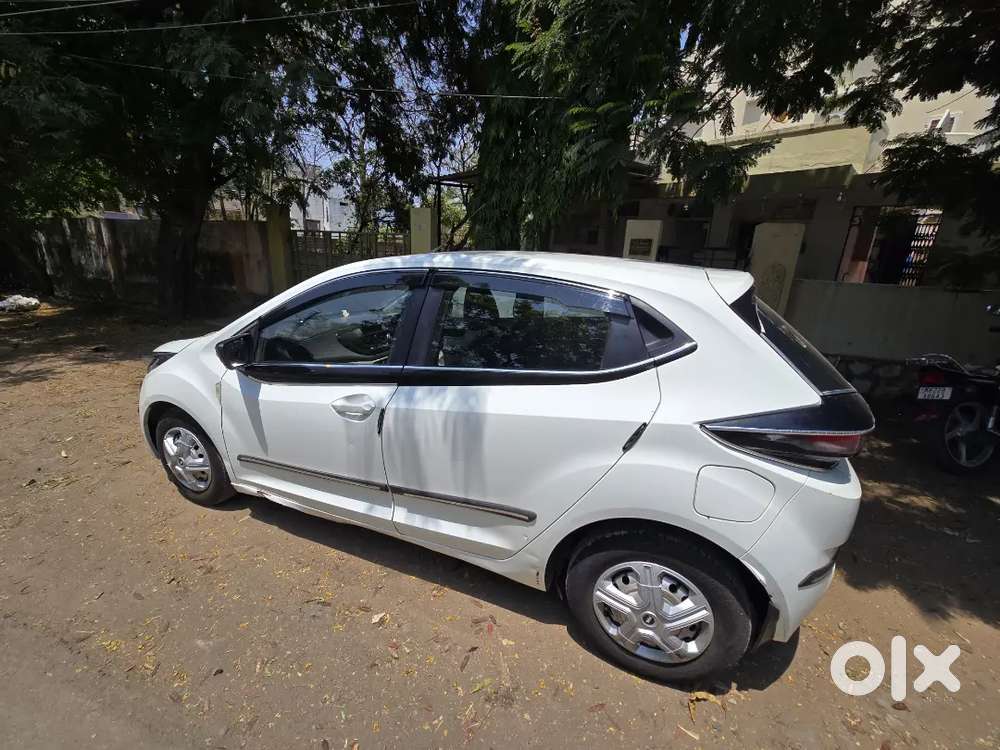 Tata Altroz 2022 Diesel 102000 Km Driven