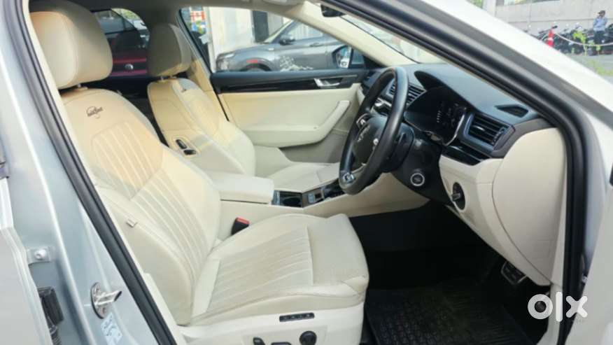 Skoda Superb 2.0 L&k Tsi At, 2022, Petrol