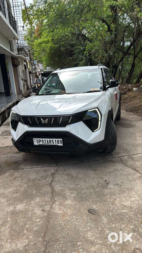Mahindra Xuv 3xo Petrol 2025