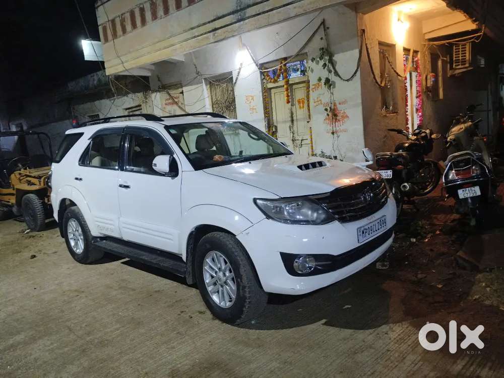 Toyota Fortuner Legender 2012 Diesel 195 Km Driven