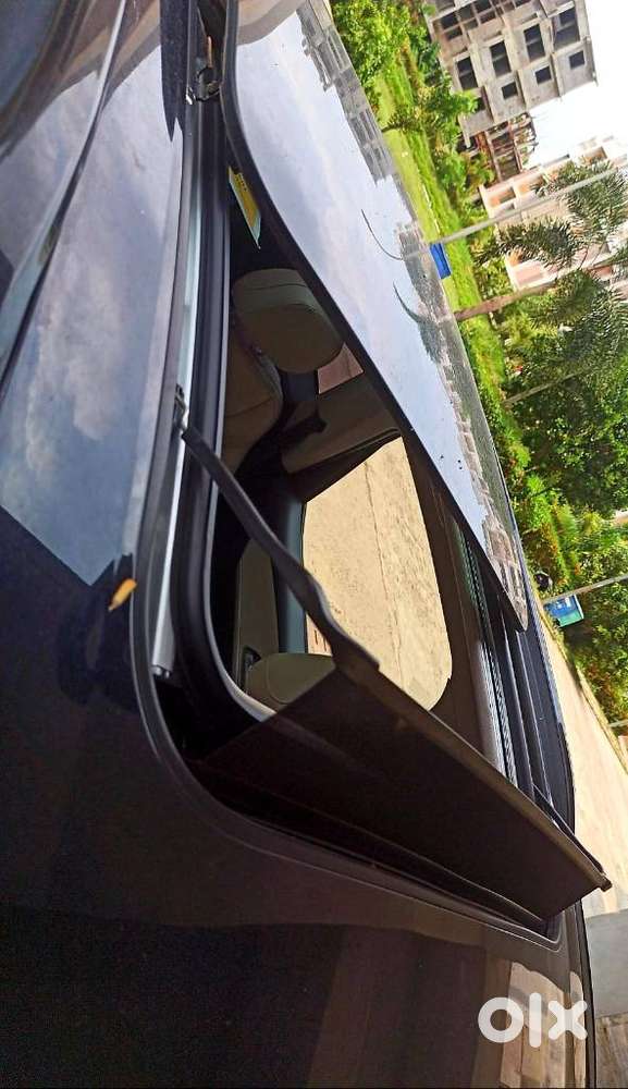 Mahindra Xuv700 2.0 Ax 7 Petrol At Str, 2022, Petrol